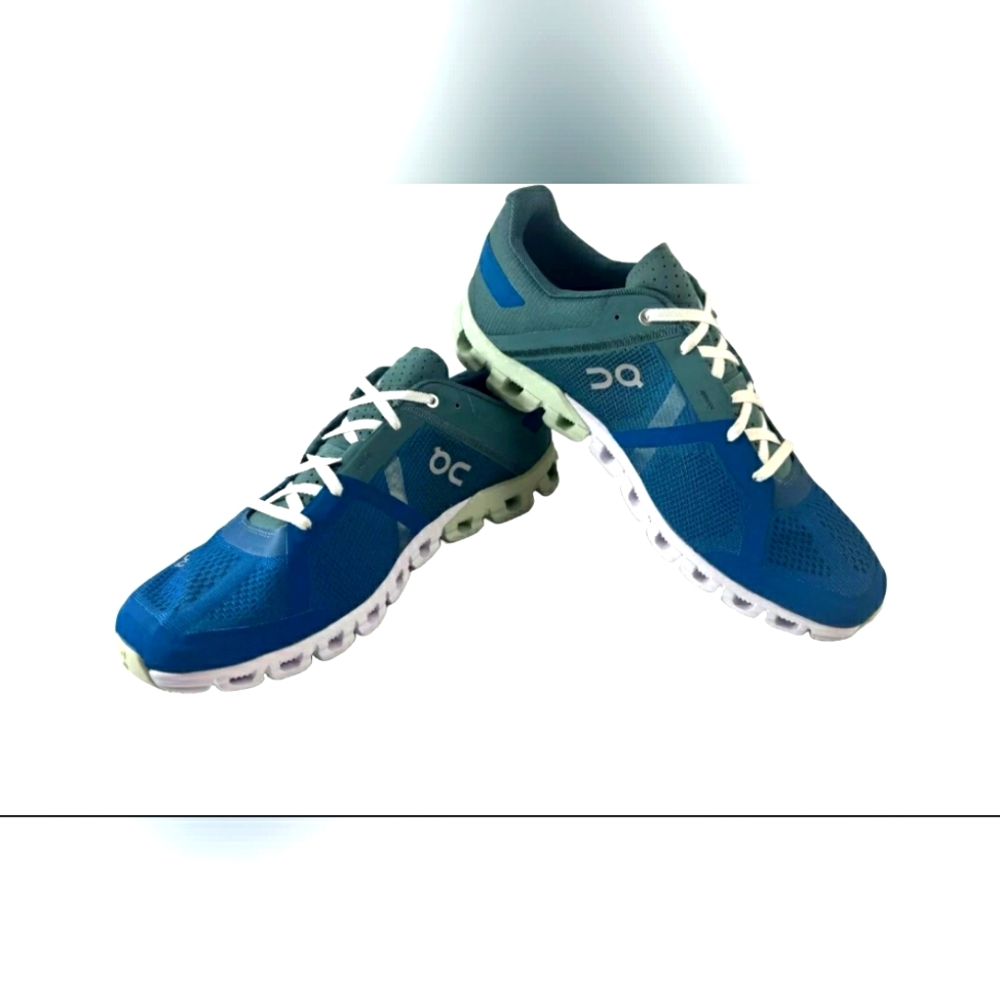 On Cloud Cloudflow Running Sea/Petrol Running Sneakers Men 11 or Women 12.5